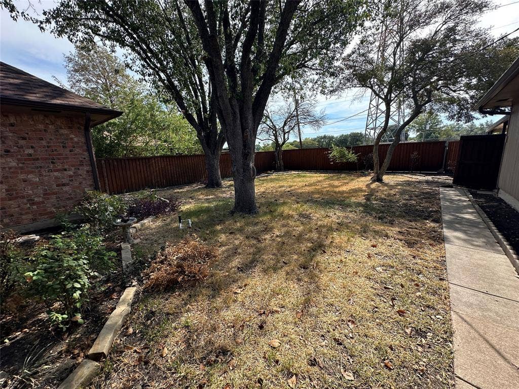 1420 Oxford Place, Mesquite, TX 75149 1420 Oxford Place, Mesquite, TX 75149