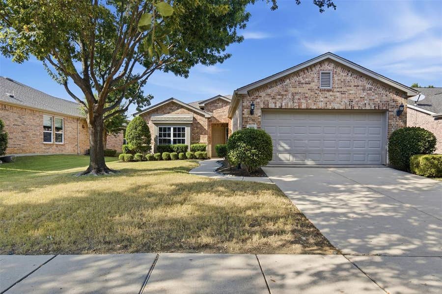 Property photo for 960 Pasatiempo Drive, Frisco, TX