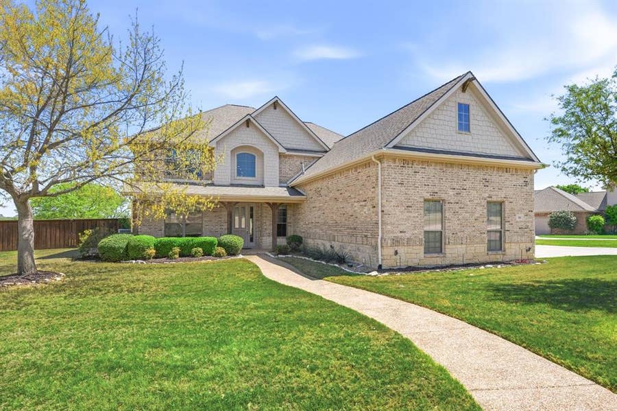 Property photo for 501 Unbridled Lane, Keller, TX