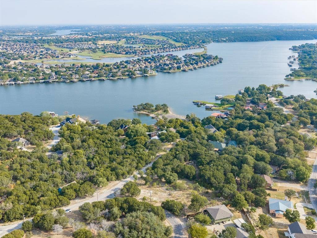 1211 Mountainside Drive, Granbury, TX 76048 1211 Mountainside Drive, Granbury, TX 76048