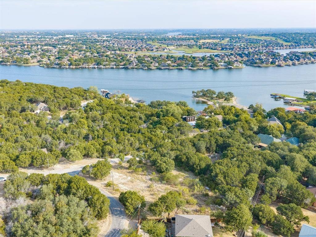 1211 Mountainside Drive, Granbury, TX 76048 1211 Mountainside Drive, Granbury, TX 76048