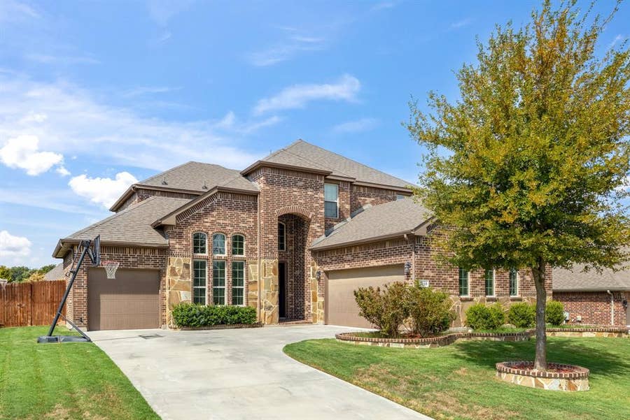 Property photo for 3605 Barby Court, Midlothian, TX