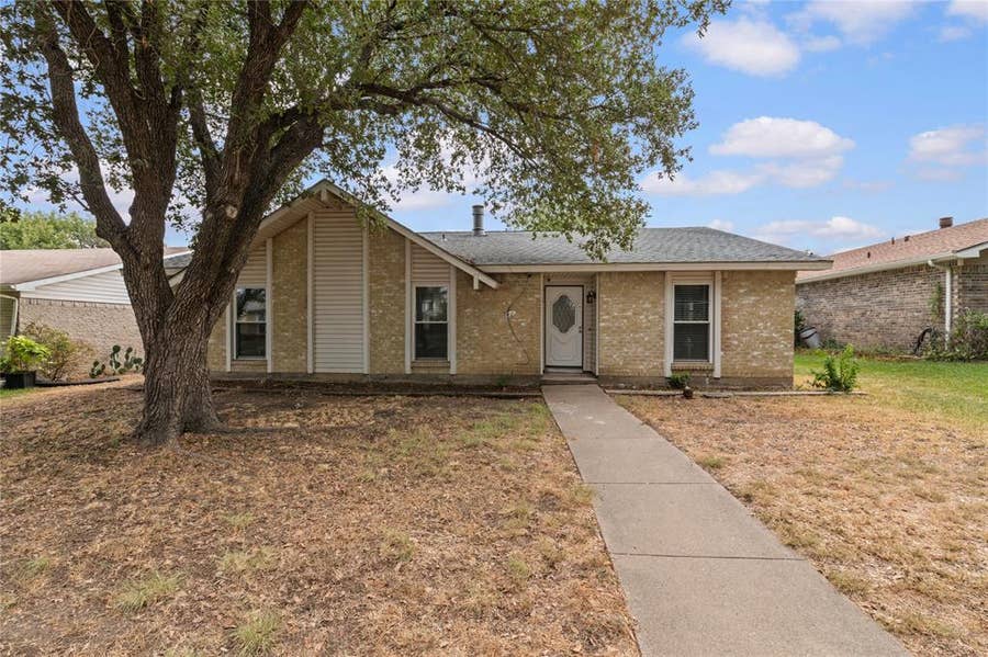 Property photo for 4714 Sprucewood Lane, Garland, TX