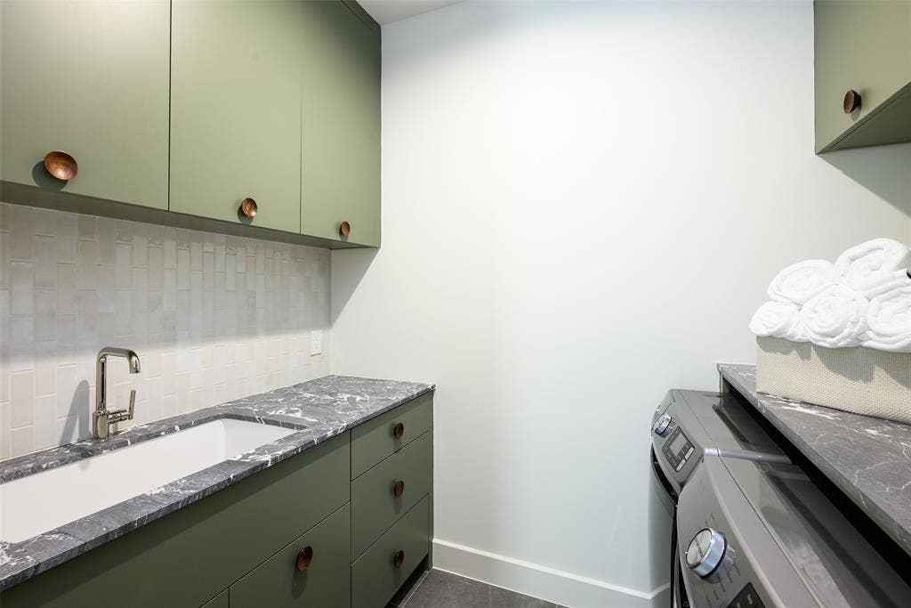 4051 Hawthorne Avenue, Dallas, TX 75219 4051 Hawthorne Avenue, Dallas, TX 75219