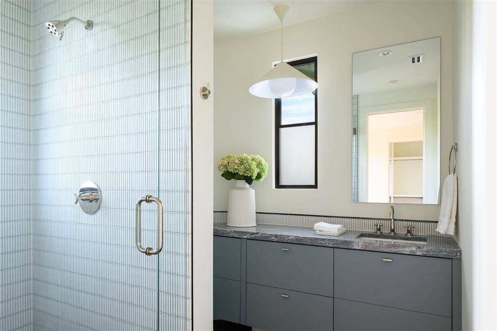 4051 Hawthorne Avenue, Dallas, TX 75219 4051 Hawthorne Avenue, Dallas, TX 75219