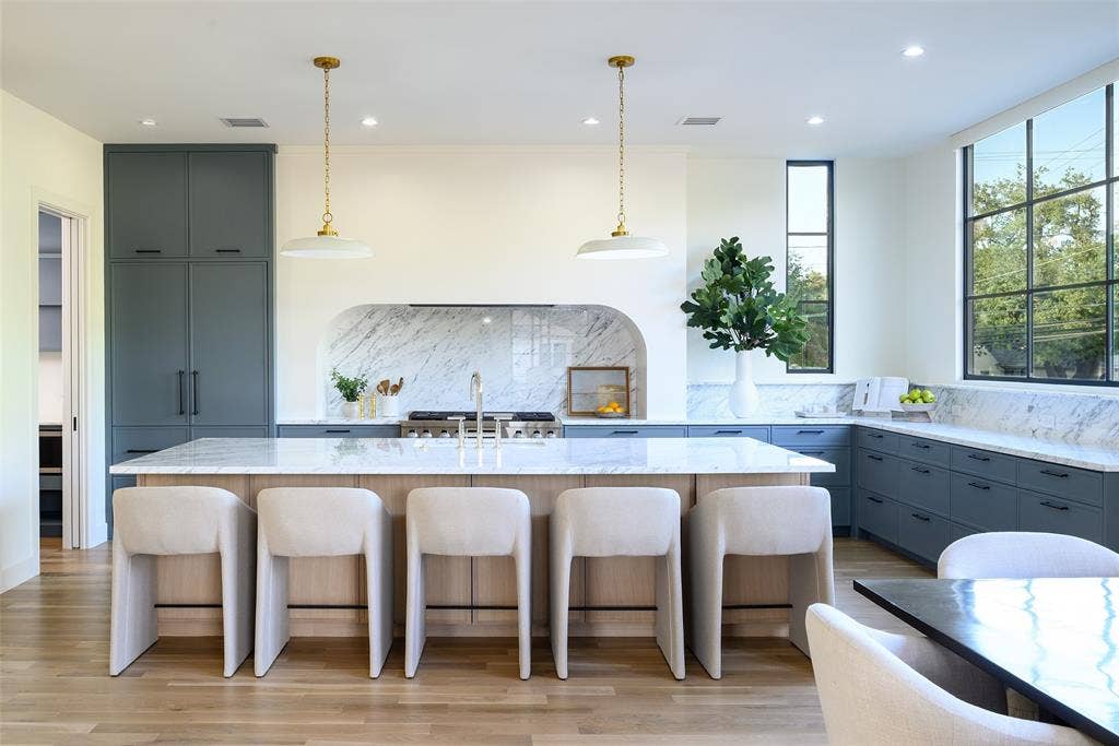 4051 Hawthorne Avenue, Dallas, TX 75219 4051 Hawthorne Avenue, Dallas, TX 75219
