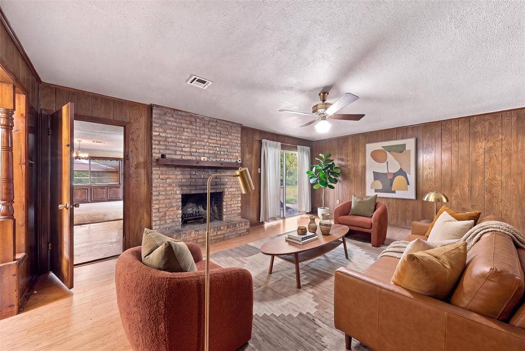 9325 Bryce Drive, Woodway, TX 76712 Virtually Staged