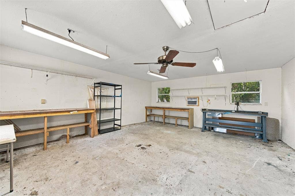 9325 Bryce Drive, Woodway, TX 76712 9325 Bryce Drive, Woodway, TX 76712