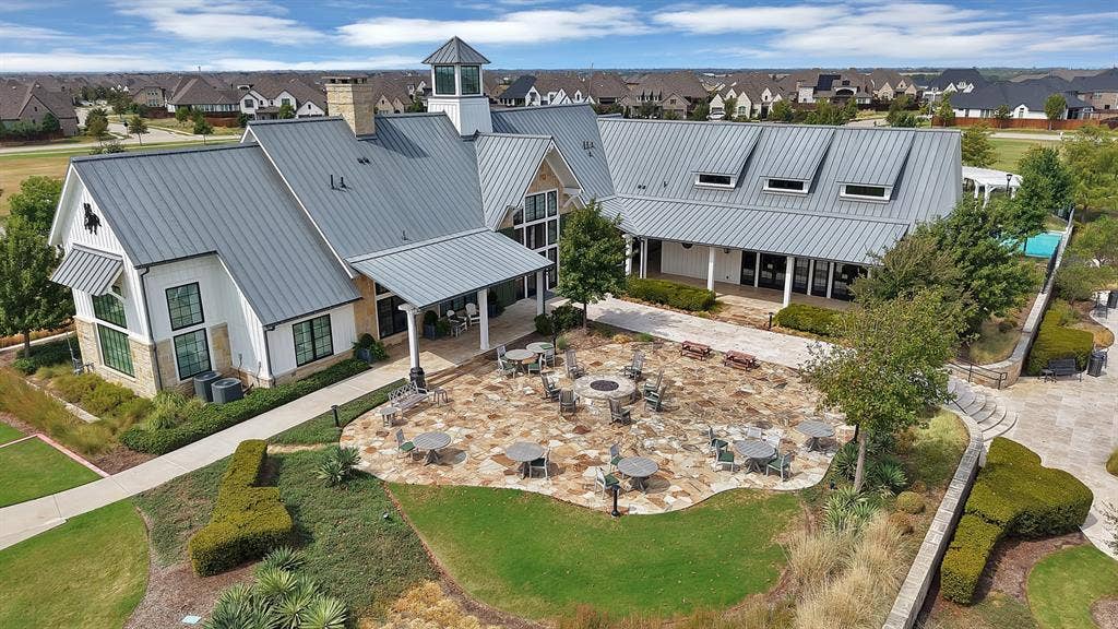 3817 Redbud Drive, Aubrey, TX 76227