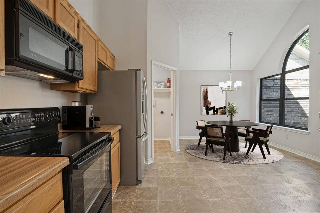3801 Suffolk Lane, Plano, TX 75023 3801 Suffolk Lane, Plano, TX 75023