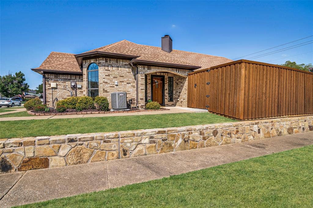 3801 Suffolk Lane, Plano, TX 75023 3801 Suffolk Lane, Plano, TX 75023