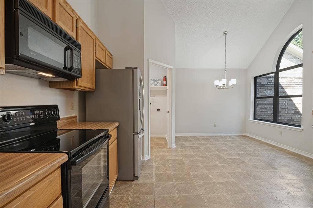 3801 Suffolk Lane, Plano, TX 75023 3801 Suffolk Lane, Plano, TX 75023