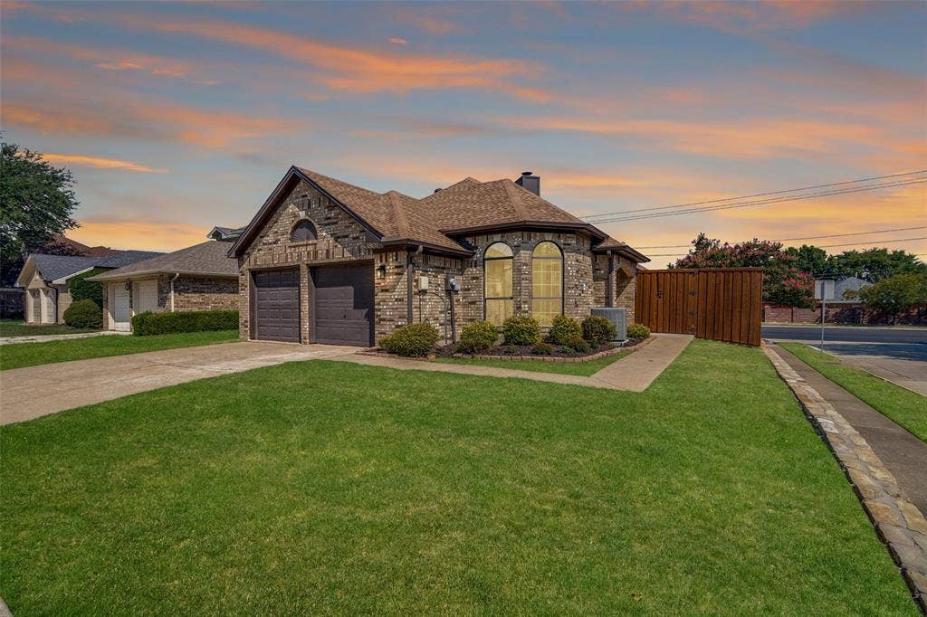 3801 Suffolk Lane, Plano, TX 75023 3801 Suffolk Lane, Plano, TX 75023