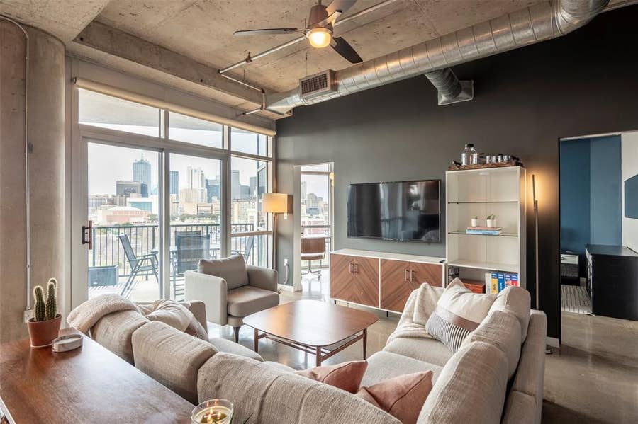 Property photo for 1001 Belleview Street, #707, Dallas, TX