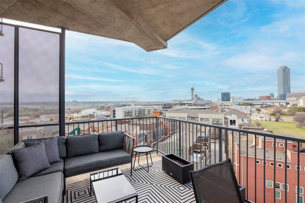 1001 Belleview Street, #707, Dallas, TX 75215 1001 Belleview Street, #707, Dallas, TX 75215