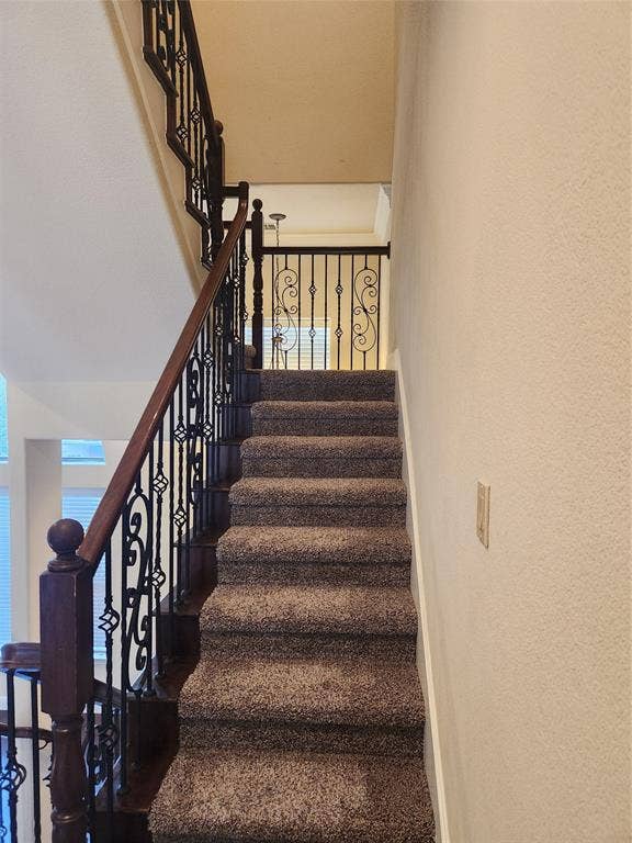 5720 Robbie Road, Plano, TX 75024 Stairs to 3rd level
