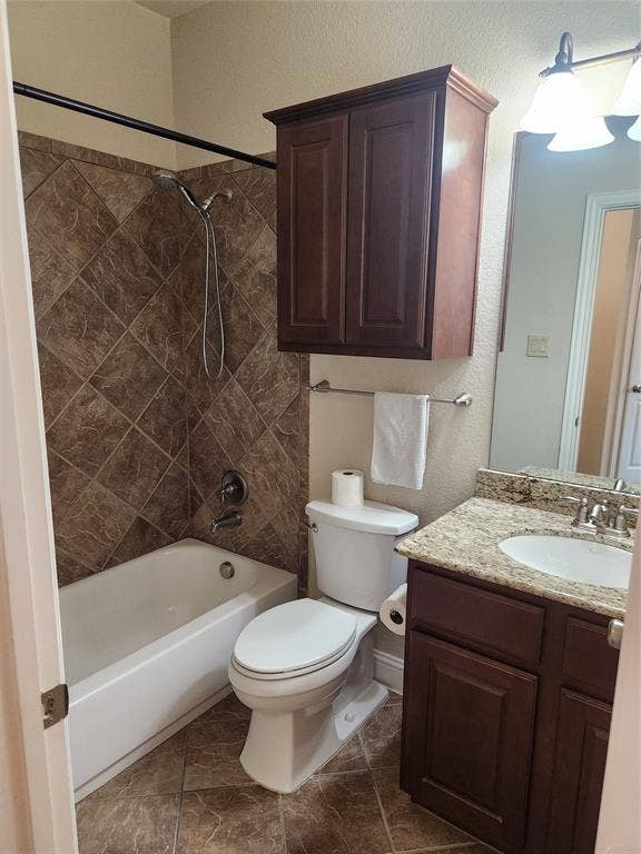 5720 Robbie Road, Plano, TX 75024 2nd full bathroom
