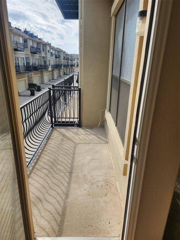 5720 Robbie Road, Plano, TX 75024 Outdoor balcony in 2nd level