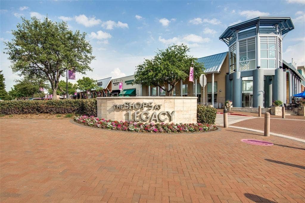 5720 Robbie Road, Plano, TX 75024 5720 Robbie Road, Plano, TX 75024