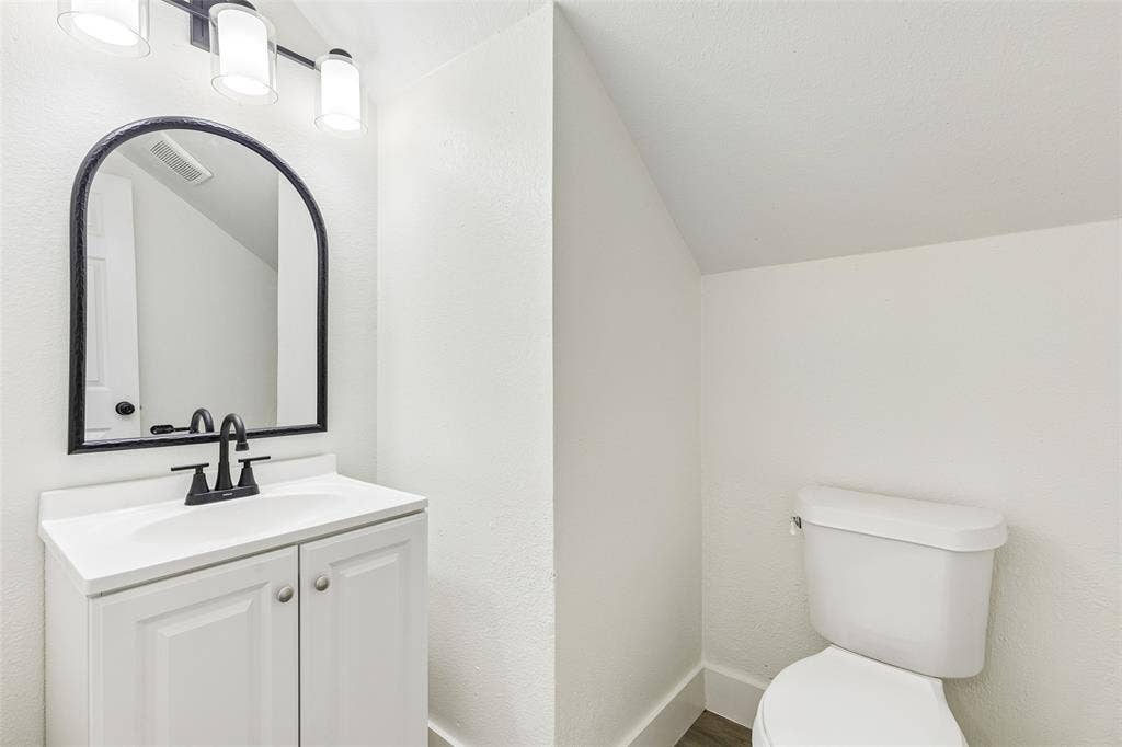 7108 Cadillac Boulevard, Arlington, TX 76016 7108 Cadillac Boulevard, Arlington, TX 76016