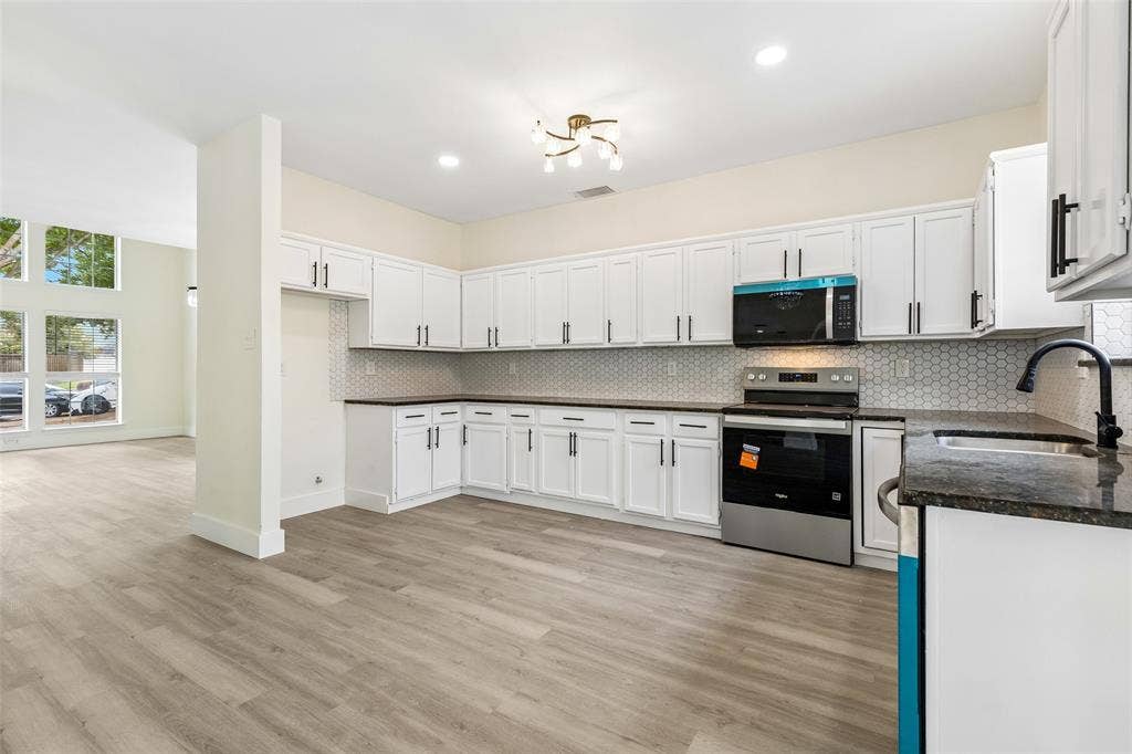 7108 Cadillac Boulevard, Arlington, TX 76016 7108 Cadillac Boulevard, Arlington, TX 76016
