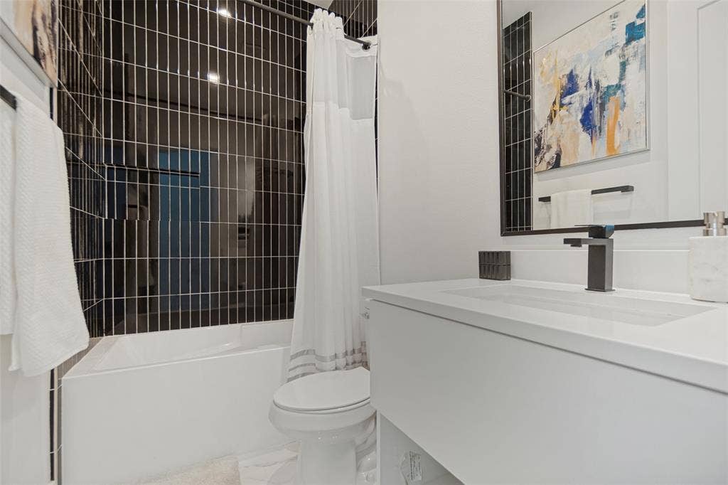 4301 Bowser Avenue, #104, Dallas, TX 75219 4301 Bowser Avenue, #104, Dallas, TX 75219
