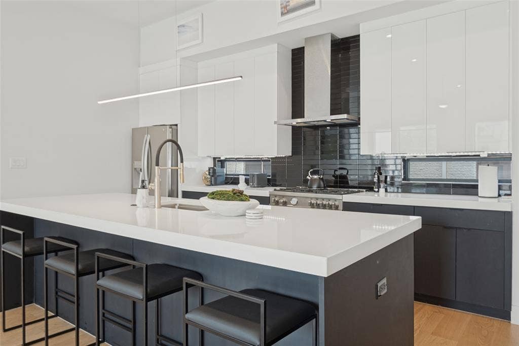 4301 Bowser Avenue, #104, Dallas, TX 75219 4301 Bowser Avenue, #104, Dallas, TX 75219