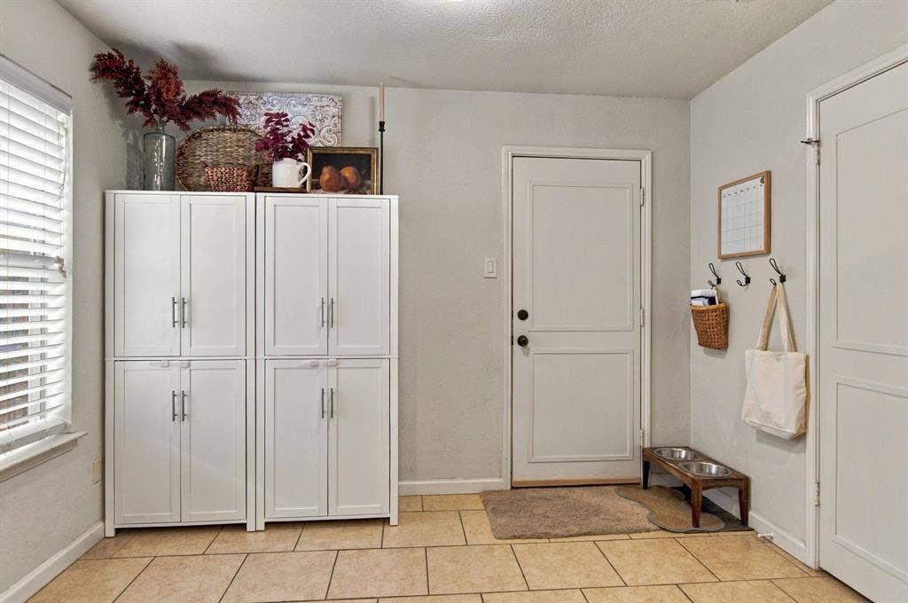 6832 Lyndale Drive, Watauga, TX 76148 6832 Lyndale Drive, Watauga, TX 76148