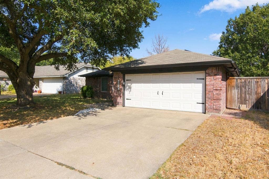6832 Lyndale Drive, Watauga, TX 76148 6832 Lyndale Drive, Watauga, TX 76148