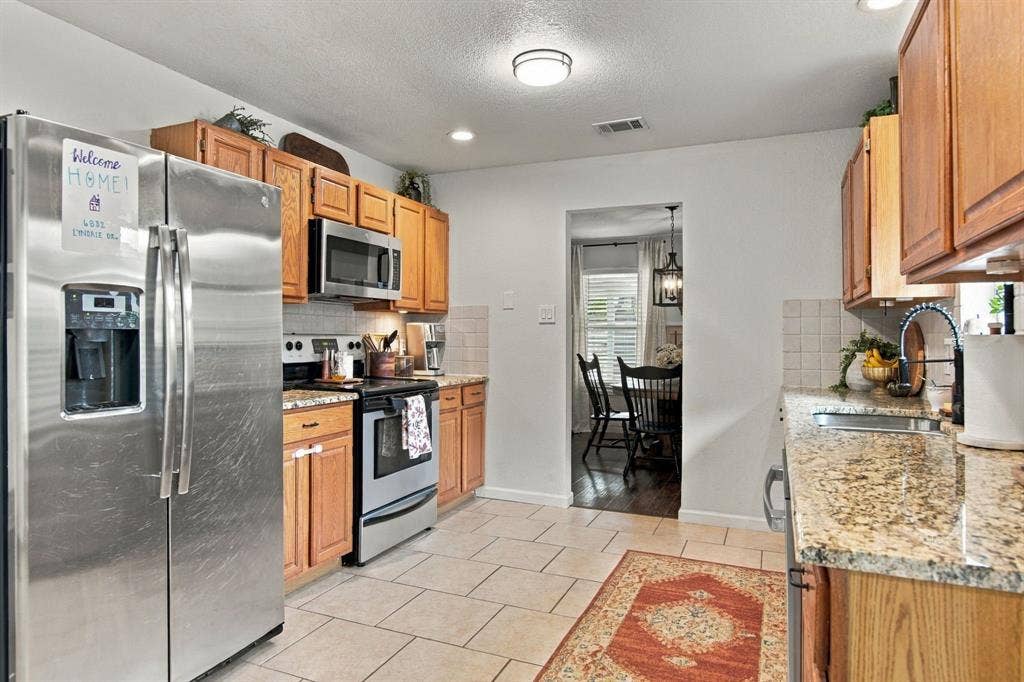 6832 Lyndale Drive, Watauga, TX 76148 6832 Lyndale Drive, Watauga, TX 76148