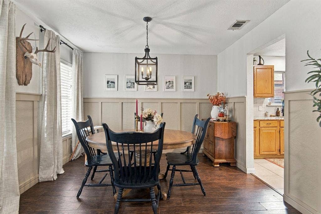 6832 Lyndale Drive, Watauga, TX 76148 6832 Lyndale Drive, Watauga, TX 76148