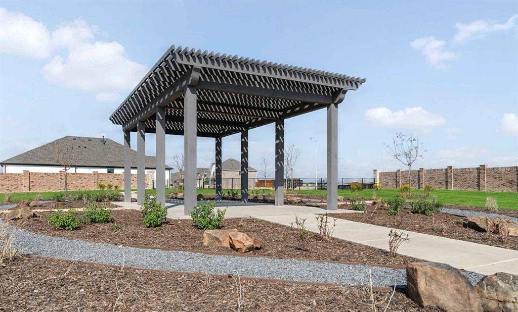 633 Tyronza Drive, Justin, TX 76247 Wildflower Ranch Walking Trails