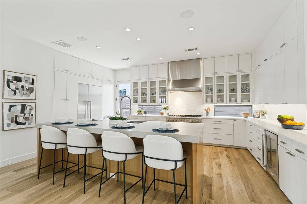 7514 Midbury Drive, Dallas, TX 75230