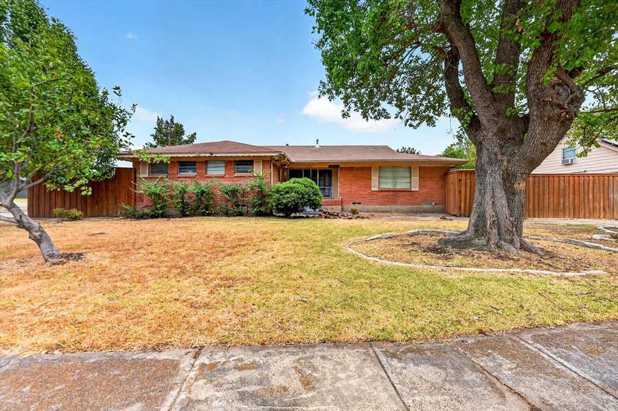 Property photo for 2620 Greenland Drive, Mesquite, TX