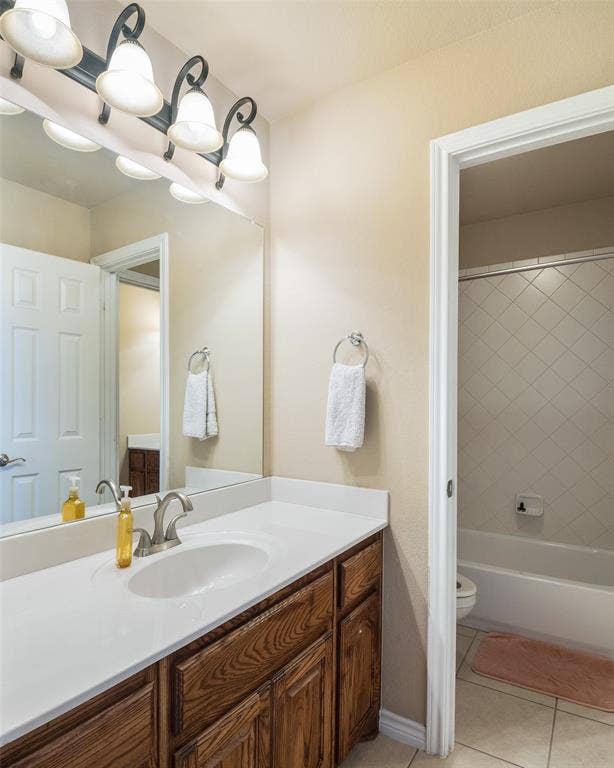 534 Windward Drive, Murphy, TX 75094 Jack and Jill bathroom located upstairs