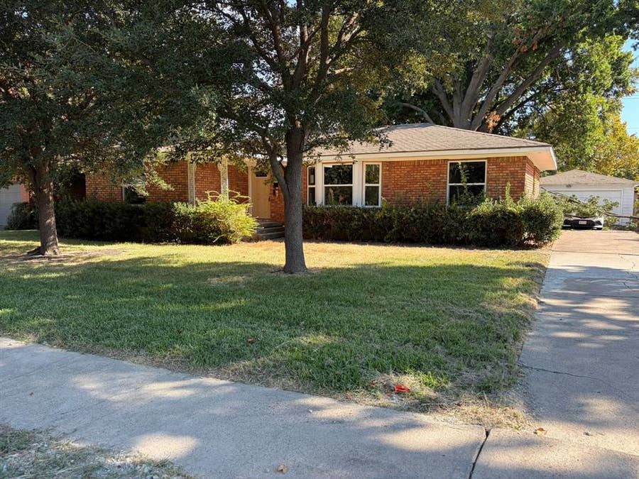 Property photo for 2330 Mockingbird Lane, Garland, TX