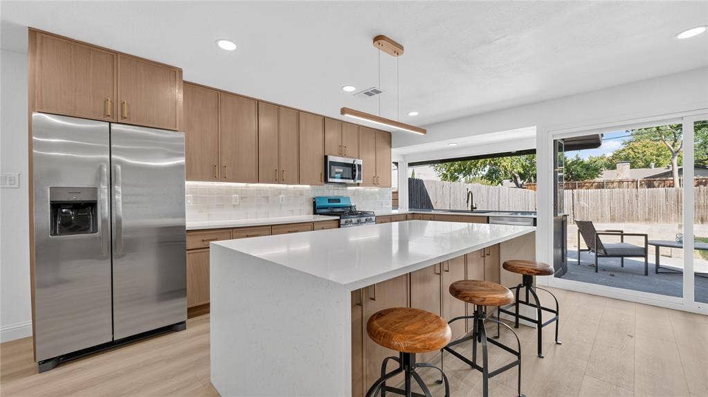 3757 Blue Trace Lane, Farmers Branch, TX 75244 3757 Blue Trace Lane, Farmers Branch, TX 75244