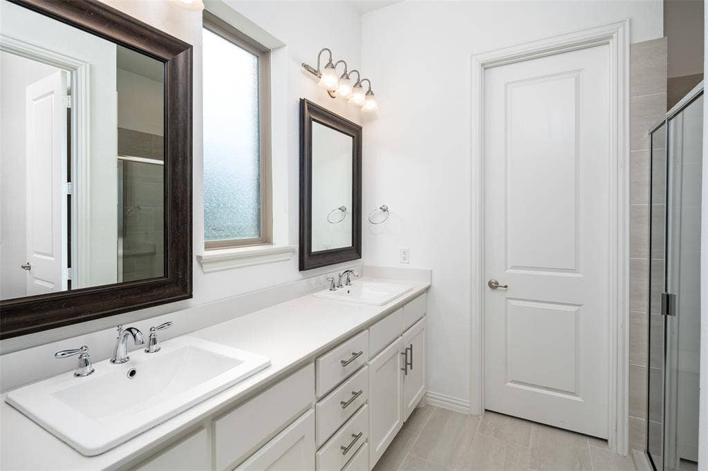 1015 Permian Lane, Allen, TX 75013 Guest Bathroom Downstairs