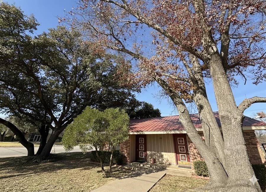 Property photo for 100 E Truett Street, Winters, TX