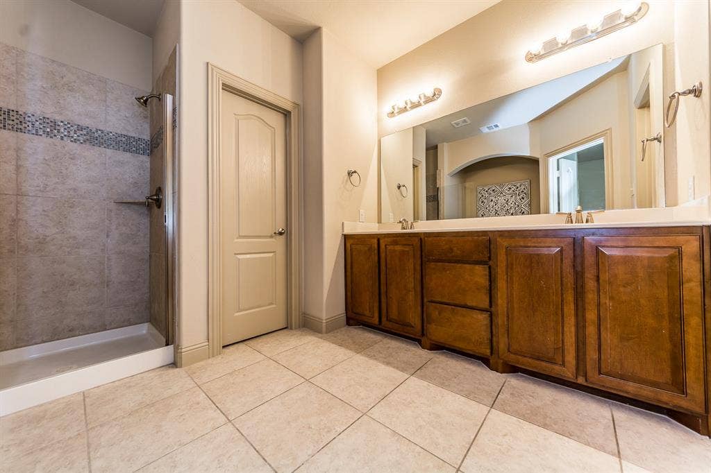 5722 Kate Avenue, Plano, TX 75024 5722 Kate Avenue, Plano, TX 75024