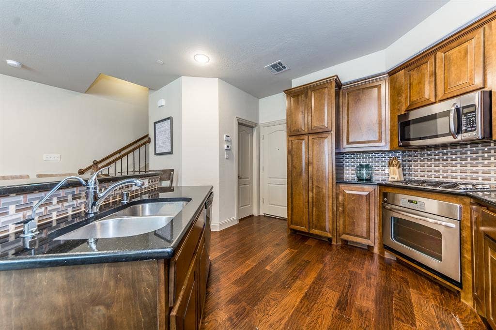 5722 Kate Avenue, Plano, TX 75024 5722 Kate Avenue, Plano, TX 75024