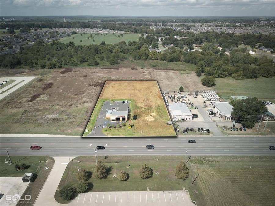 Property photo for 5485 Airline Drive, Bossier City, LA