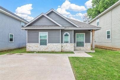 Property photo for 426 W Coffin Street, Denison, TX
