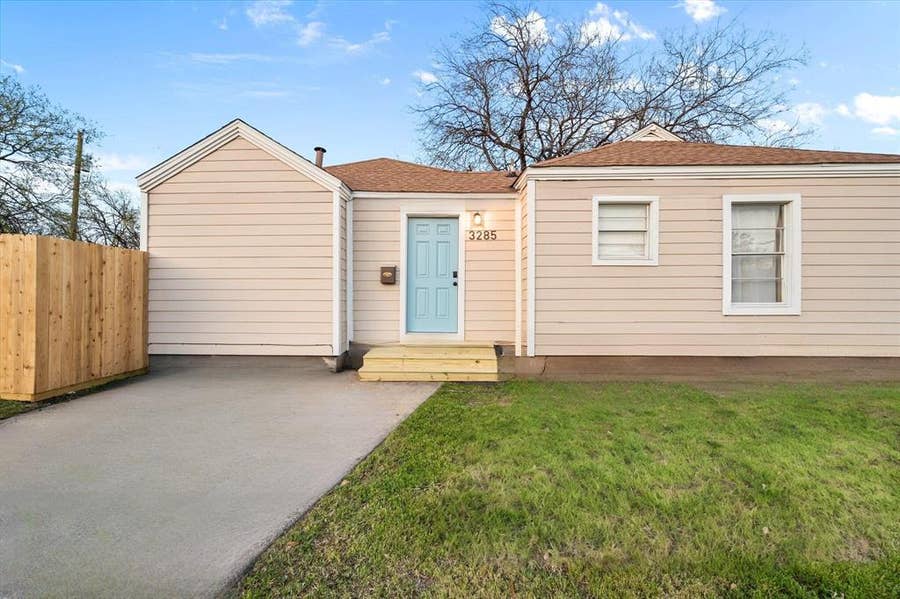 Property photo for 3285 Clover Lane Street, Fort Worth, TX