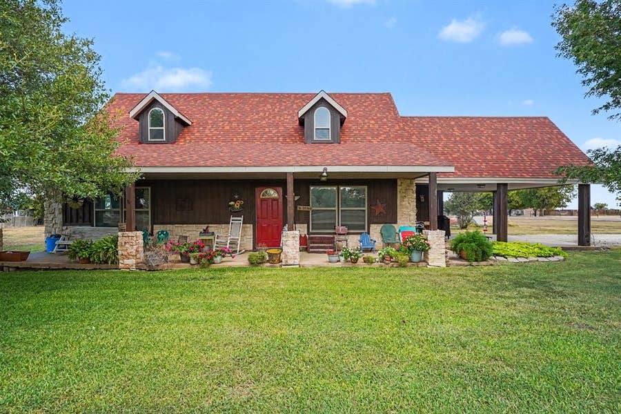 Property photo for 7445 County Road 305, Grandview, TX