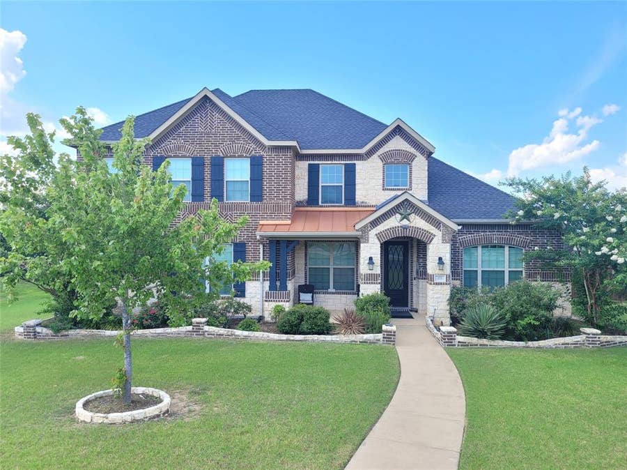 Property photo for 371 Ash Brook Lane, Sunnyvale, TX