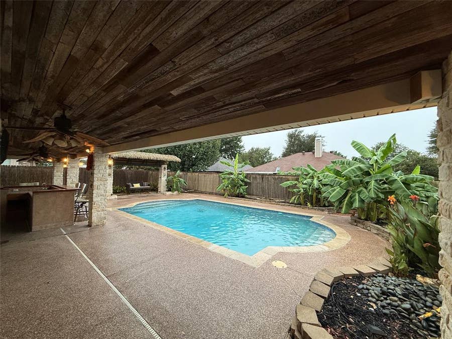 Property photo for 916 Pennsylvania Drive, Saginaw, TX