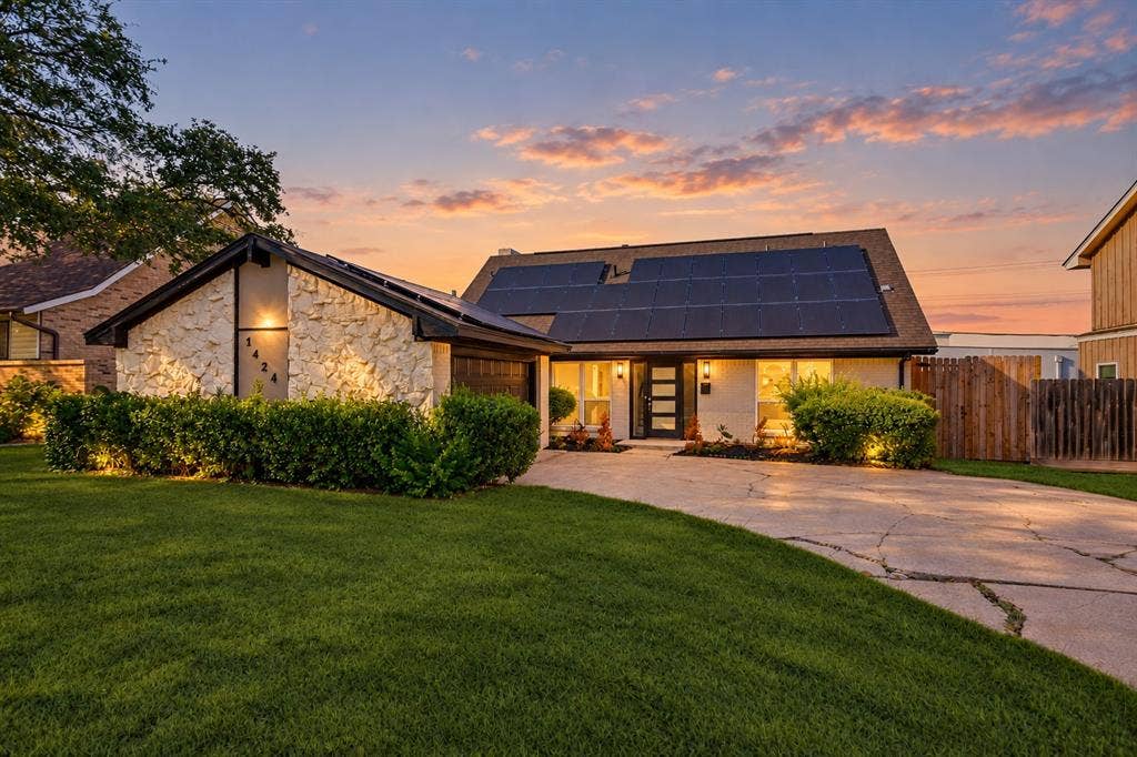 1424 Stagecoach Drive, Richardson, TX 75080 1424 Stagecoach Drive, Richardson, TX 75080