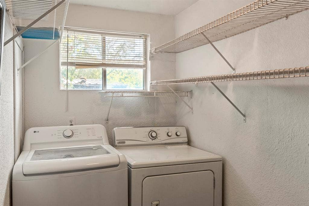 303 S Bay Circle, Mabank, TX 75156 303 S Bay Circle, Mabank, TX 75156