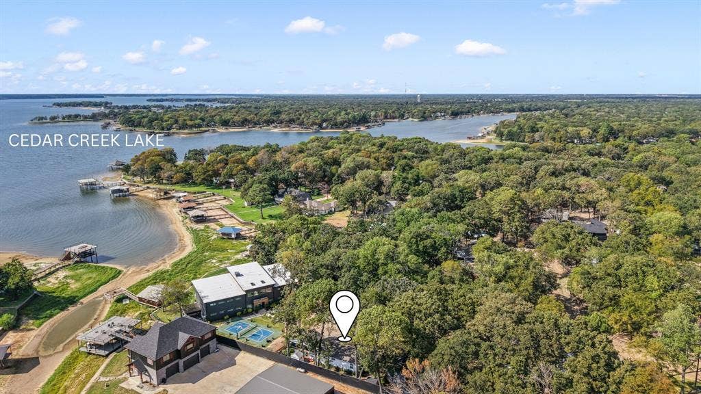 303 S Bay Circle, Mabank, TX 75156 303 S Bay Circle, Mabank, TX 75156